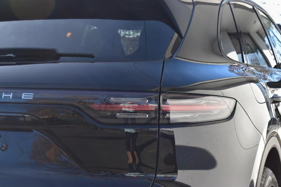 2021 Porsche Cayenne AWD photo