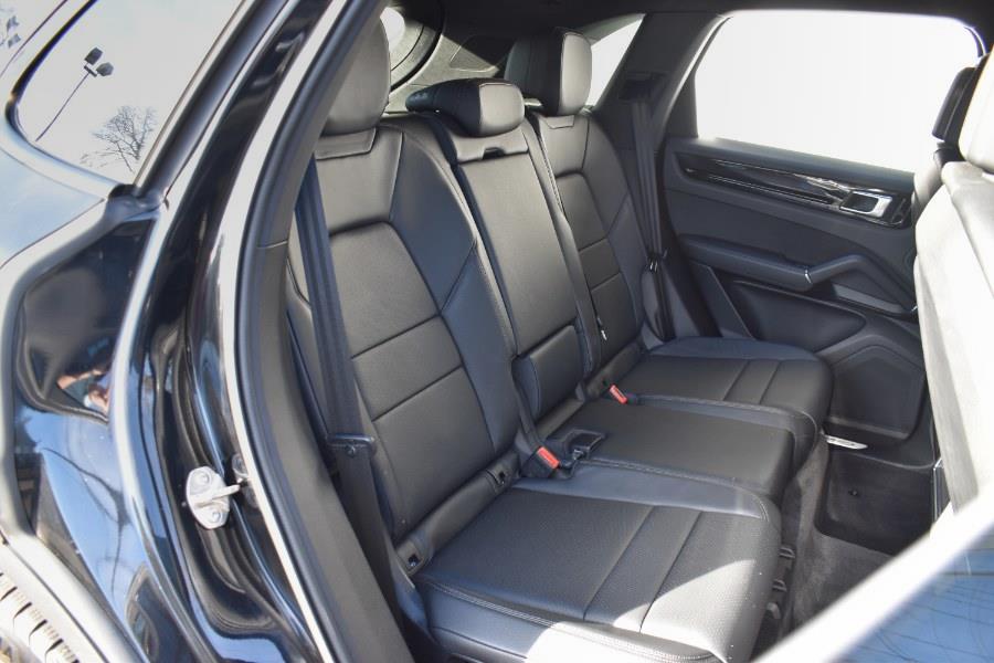 2021 Porsche Cayenne AWD photo