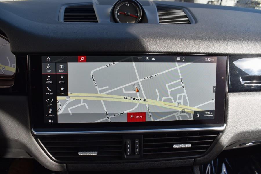 2021 Porsche Cayenne AWD photo