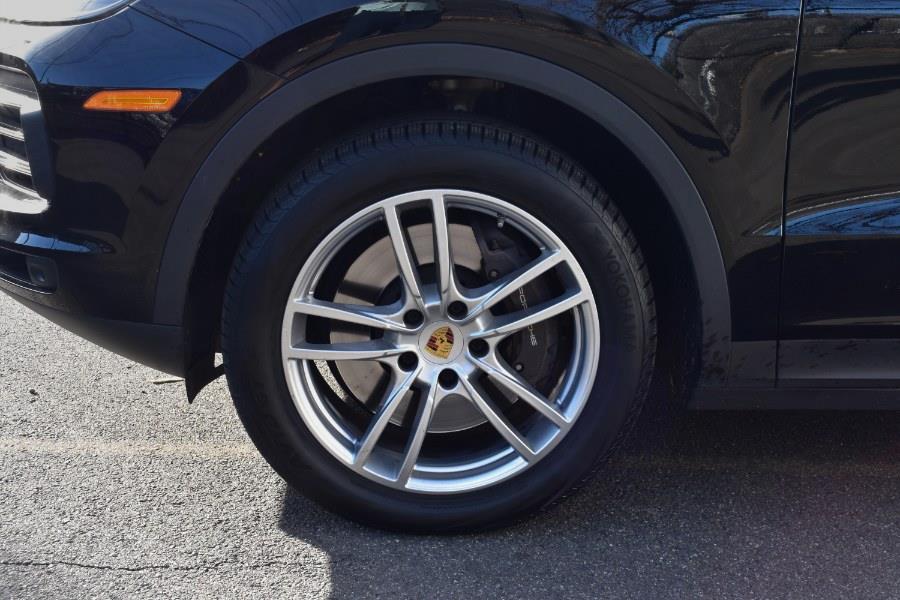 2021 Porsche Cayenne AWD photo