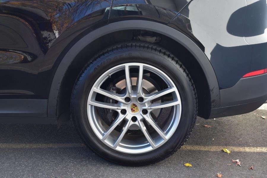 2021 Porsche Cayenne AWD photo