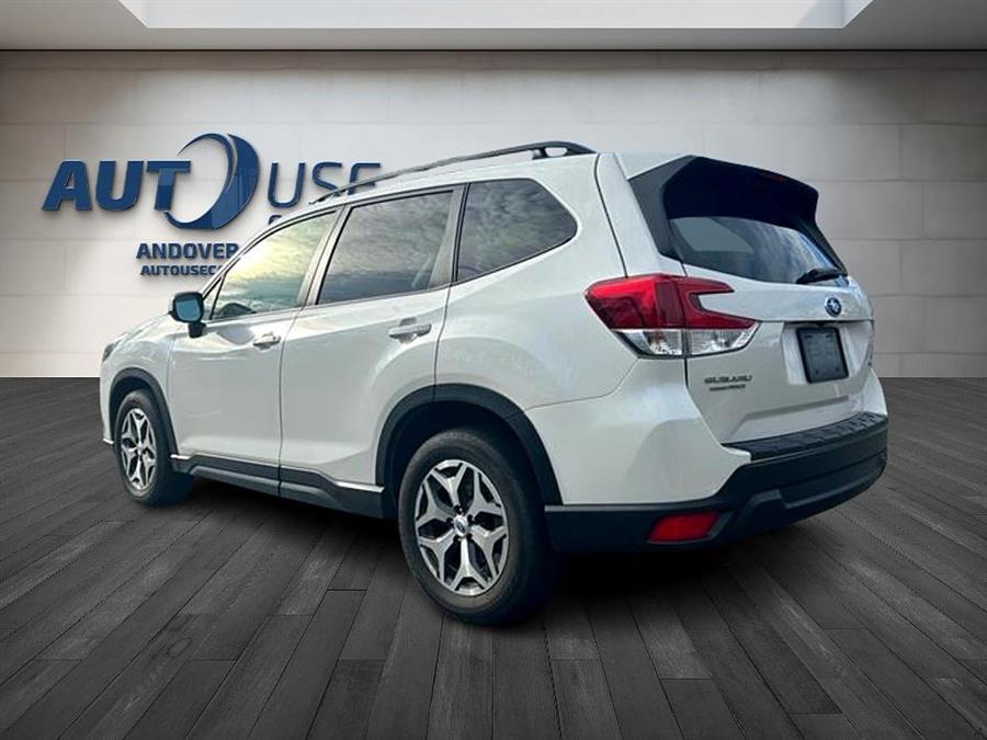 2022 Subaru Forester PREMIUM photo