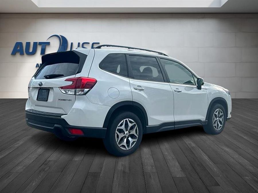 2022 Subaru Forester PREMIUM photo