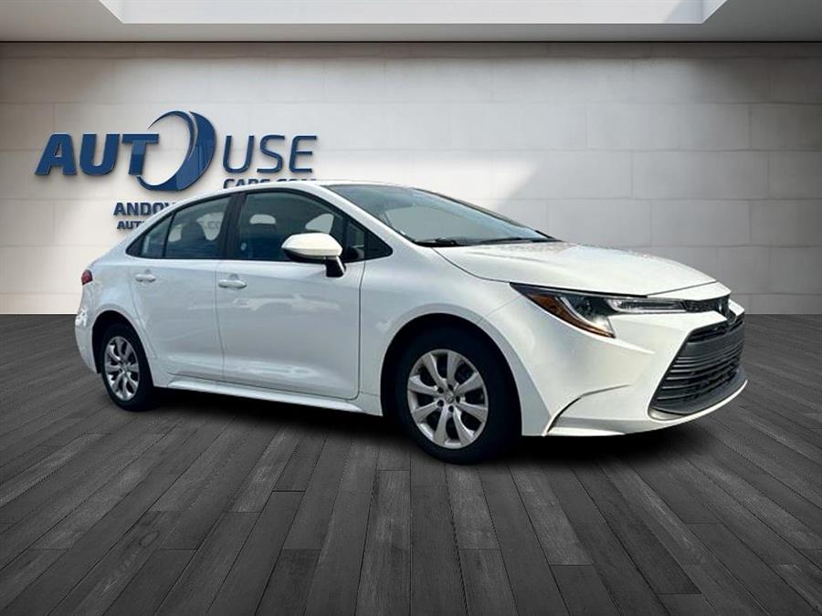 2024 Toyota Corolla LE photo