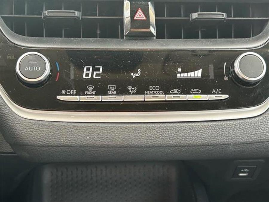 2024 Toyota Corolla LE photo