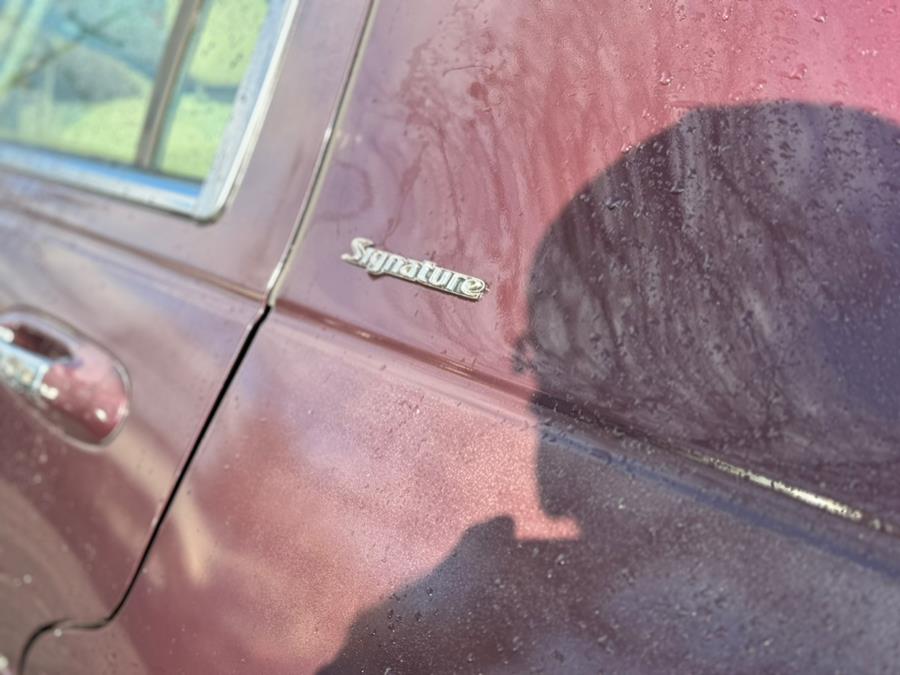 2007 Lincoln Town Car Signature photo