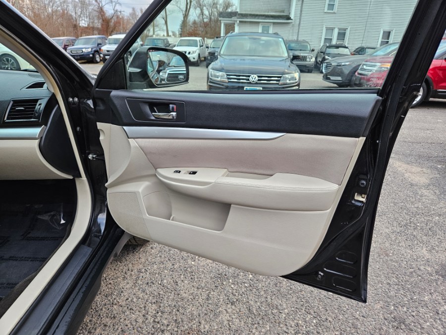 2014 Subaru Outback 2.5i Premium photo