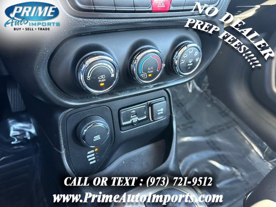 2015 Jeep Renegade 4WD 4dr Sport photo