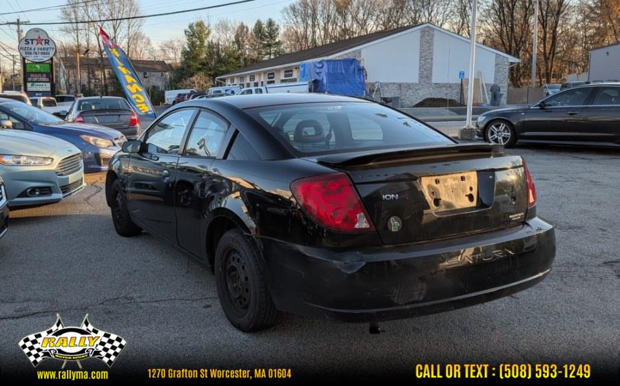 2005 Saturn Ion 2 photo