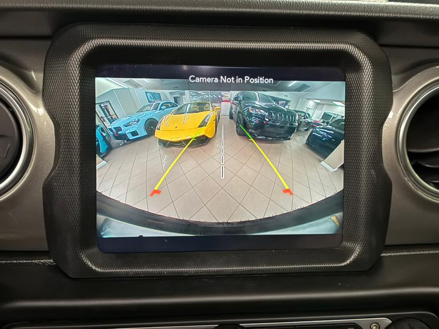 2021 Jeep Wrangler Unlimited Sahara 4x4 photo