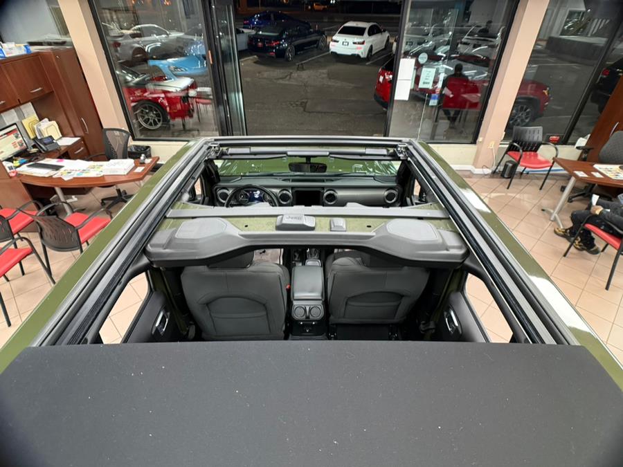2021 Jeep Wrangler Unlimited Sahara 4x4 photo