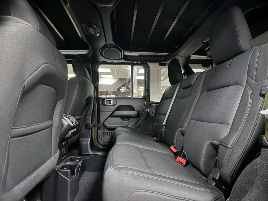2021 Jeep Wrangler Unlimited Sahara 4x4 photo