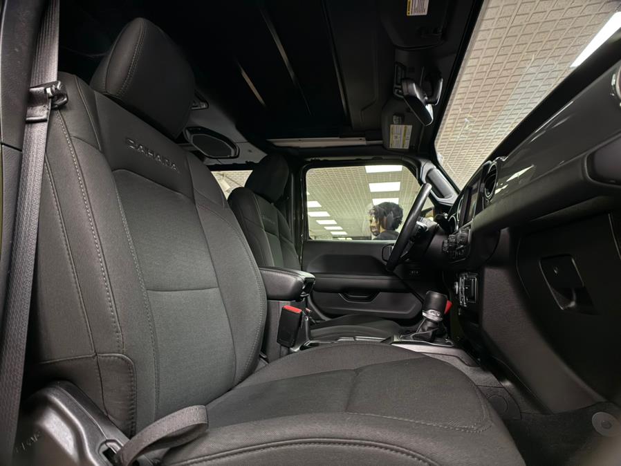 2021 Jeep Wrangler Unlimited Sahara 4x4 photo