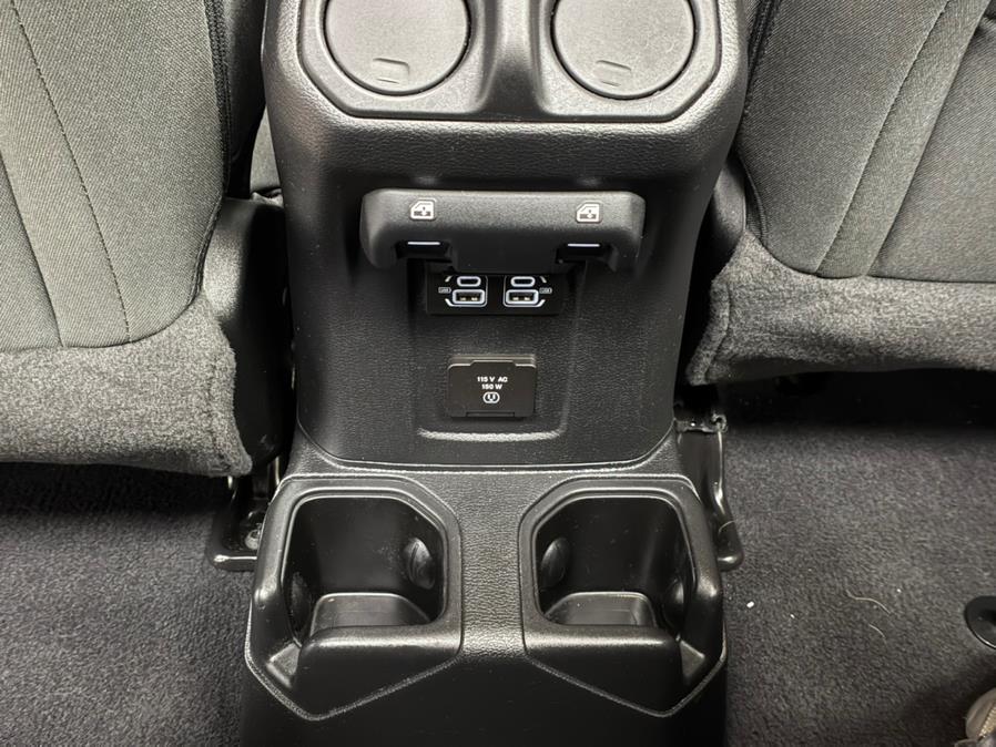 2021 Jeep Wrangler Unlimited Sahara 4x4 photo