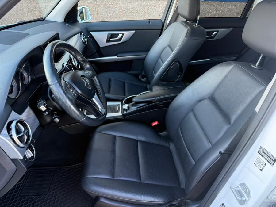2015 Mercedes-Benz GLK-Class 4MATIC 4dr GLK 350 photo
