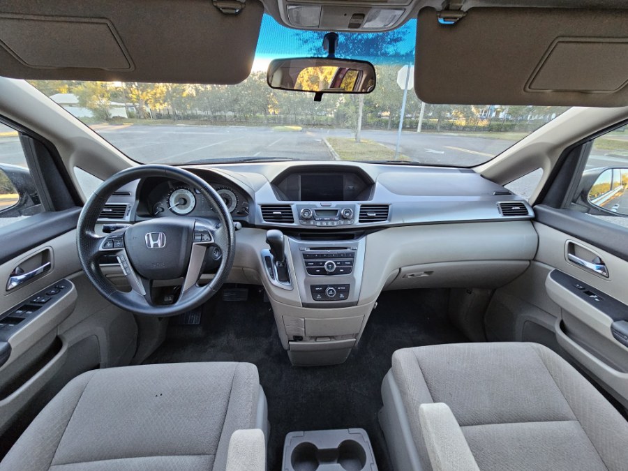 2015 Honda Odyssey 5dr LX photo