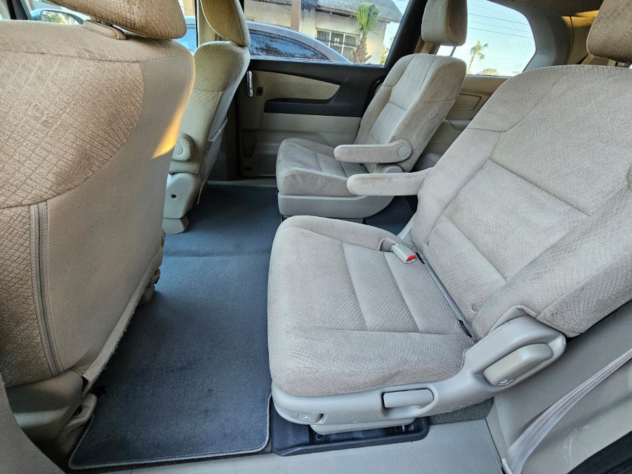 2015 Honda Odyssey 5dr LX photo