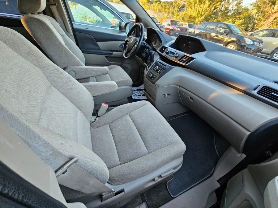 2015 Honda Odyssey 5dr LX photo