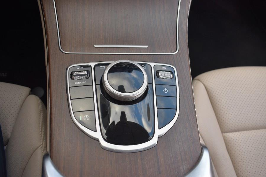 2019 Mercedes-Benz C-Class C 300 4MATIC Sedan photo