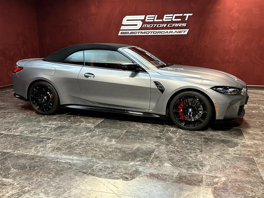 2022 BMW M4 Competition photo