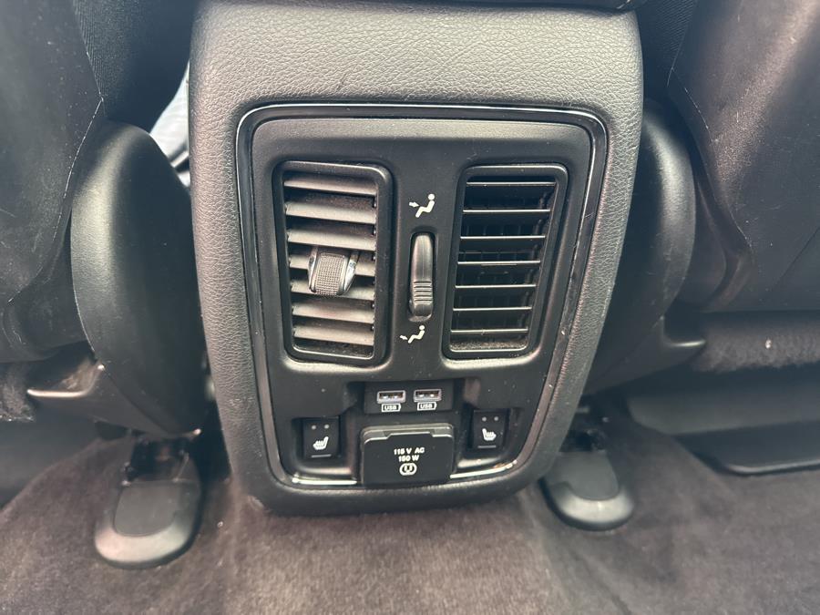 2019 Jeep Grand Cherokee Overland photo