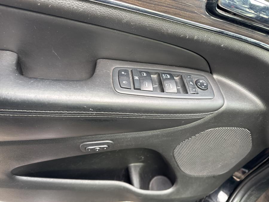 2019 Jeep Grand Cherokee Overland photo