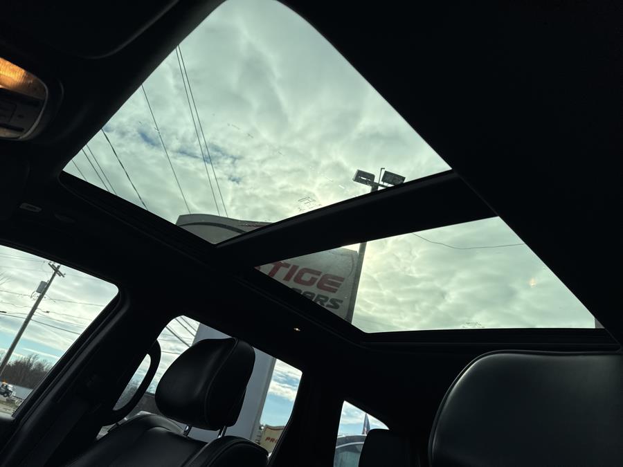 2019 Jeep Grand Cherokee Overland photo