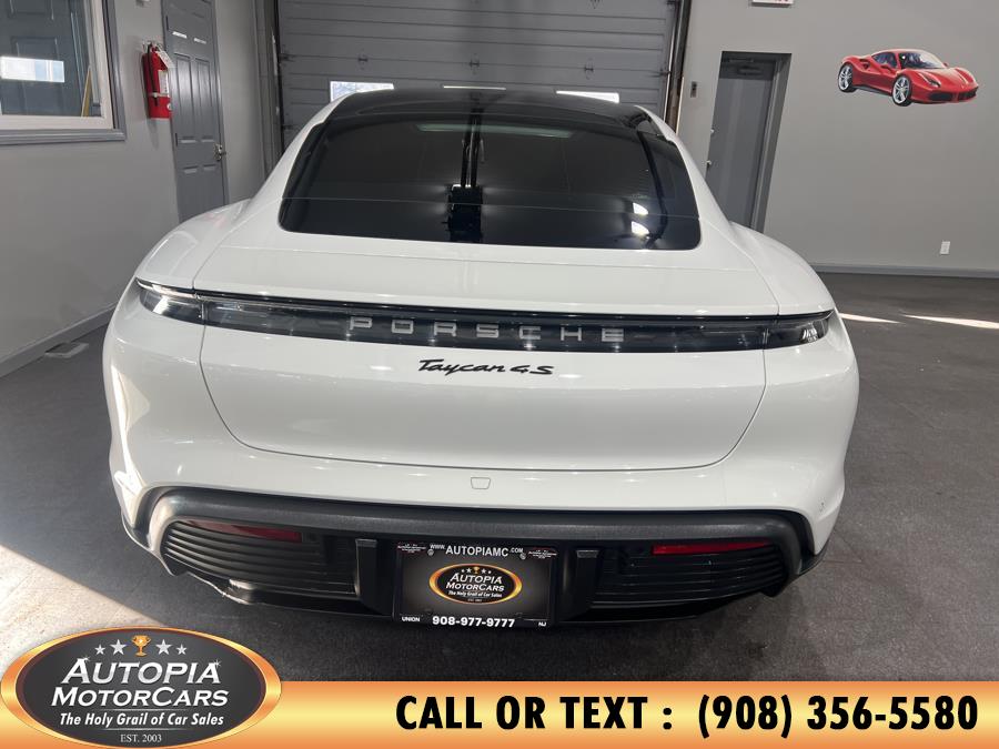 2021 Porsche Taycan 4S photo