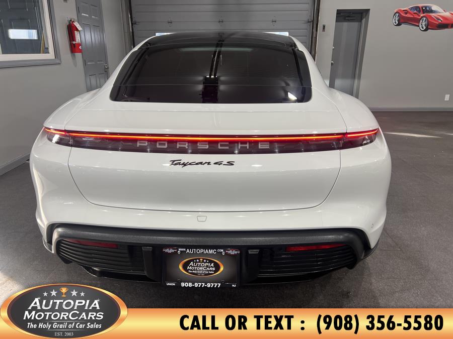 2021 Porsche Taycan 4S photo