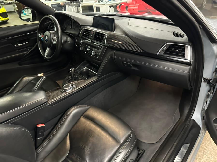 2018 BMW M4 Coupe photo