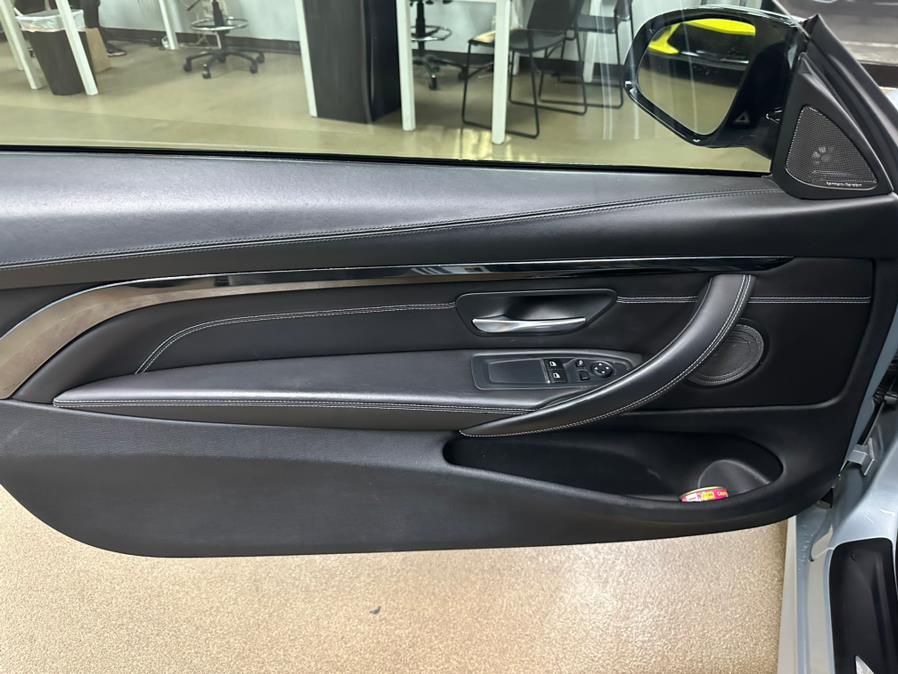 2018 BMW M4 Coupe photo