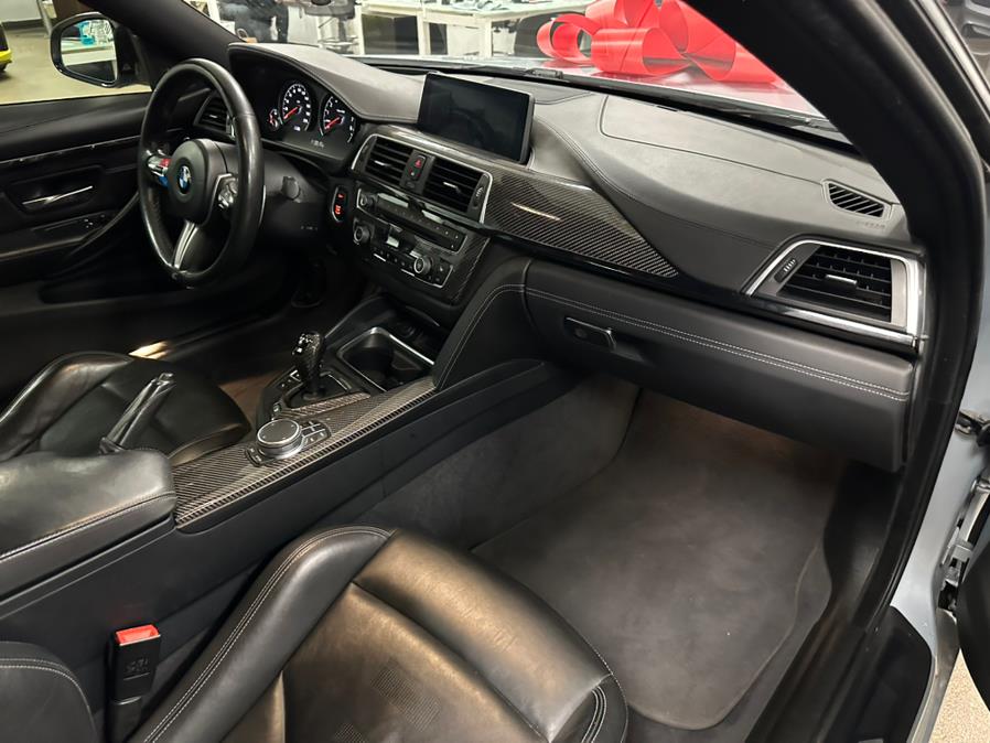 2018 BMW M4 Coupe photo