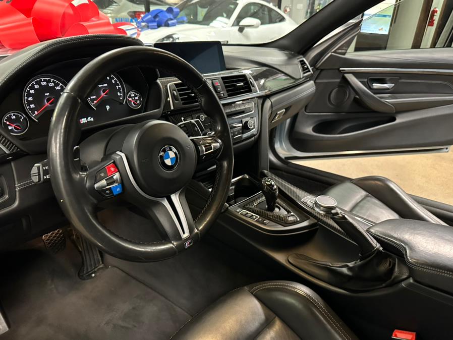 2018 BMW M4 Coupe photo
