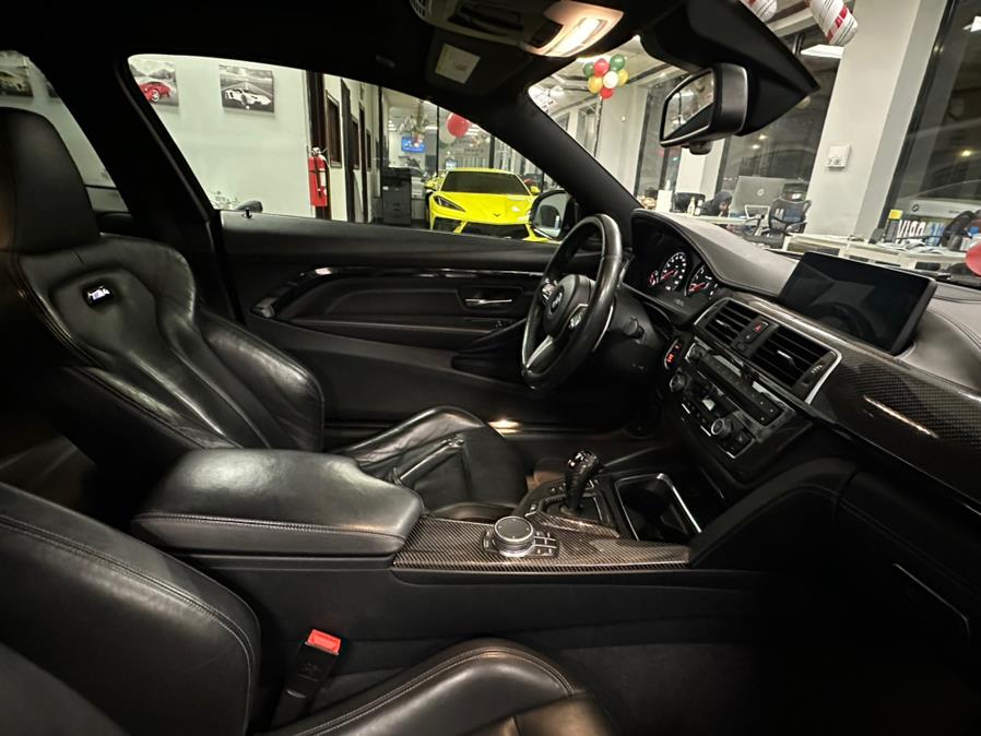 2018 BMW M4 Coupe photo