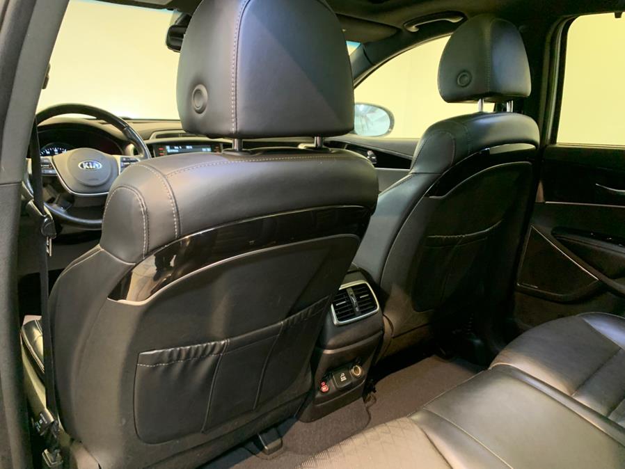 2019 Kia Sorento SX Limited V6 AWD photo