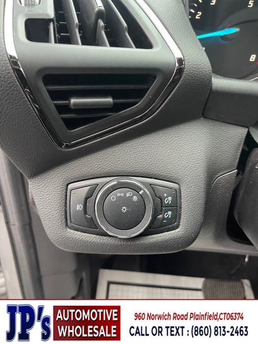 2015 Ford Escape 4WD 4dr Titanium photo
