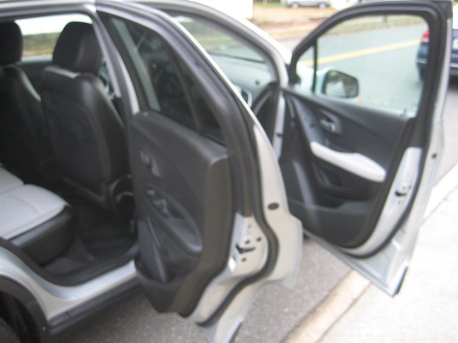2019 Chevrolet Trax LT AWD 4dr Crossover photo