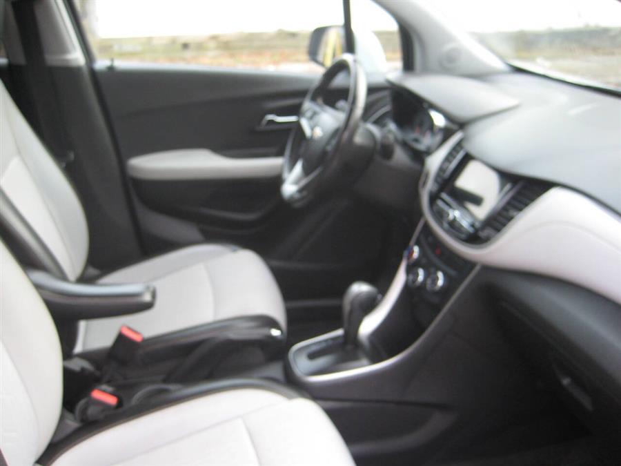 2019 Chevrolet Trax LT AWD 4dr Crossover photo