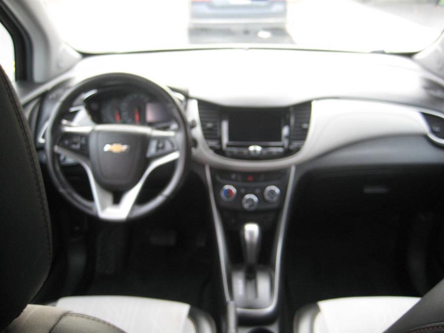 2019 Chevrolet Trax LT AWD 4dr Crossover photo