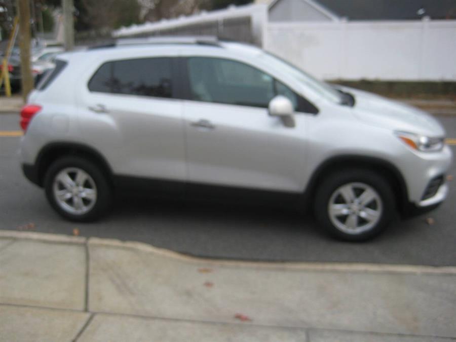 2019 Chevrolet Trax LT AWD 4dr Crossover photo
