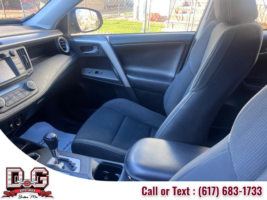 2016 Toyota RAV4 AWD 4dr XLE (Natl) photo