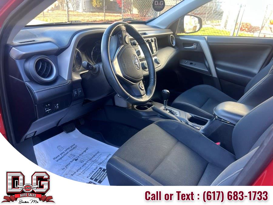 2016 Toyota RAV4 AWD 4dr XLE (Natl) photo