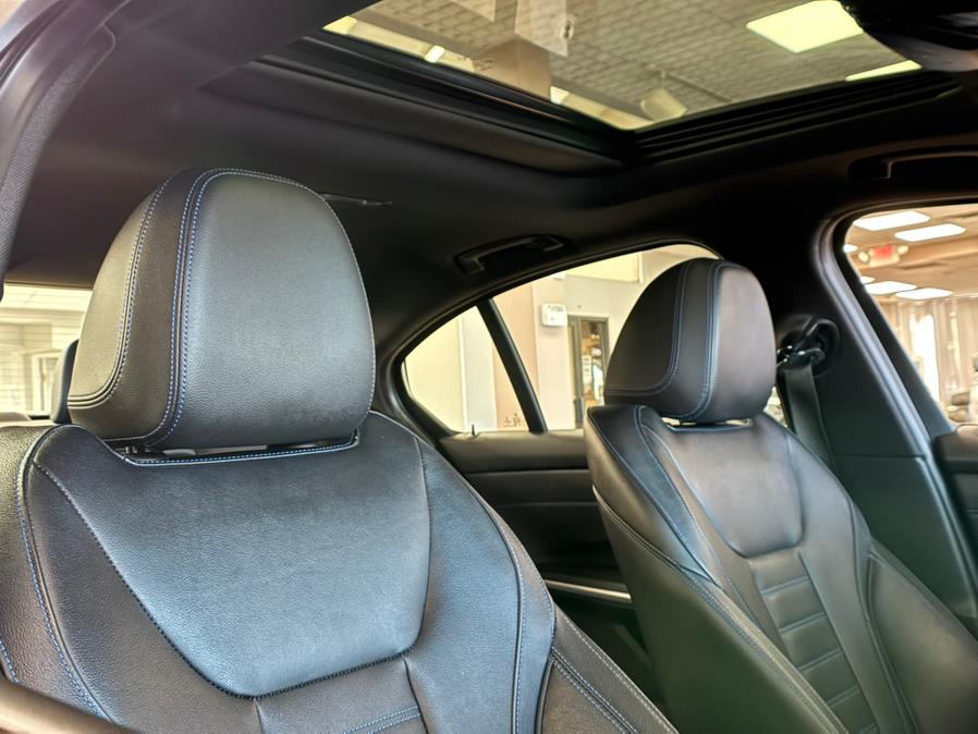 2021 BMW 3-Series 330i xDrive Sedan North Americ photo
