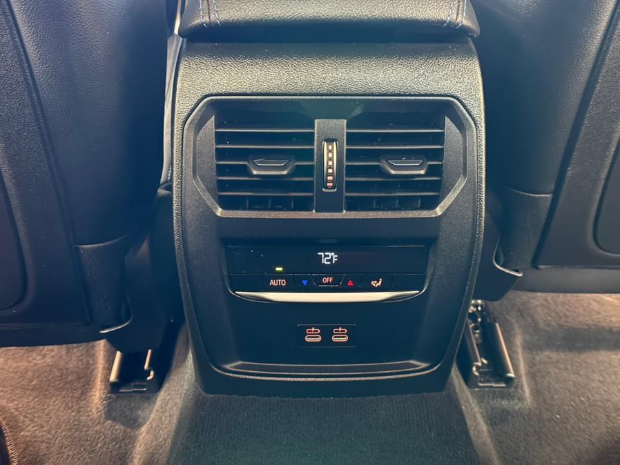 2021 BMW 3-Series 330i xDrive Sedan North Americ photo
