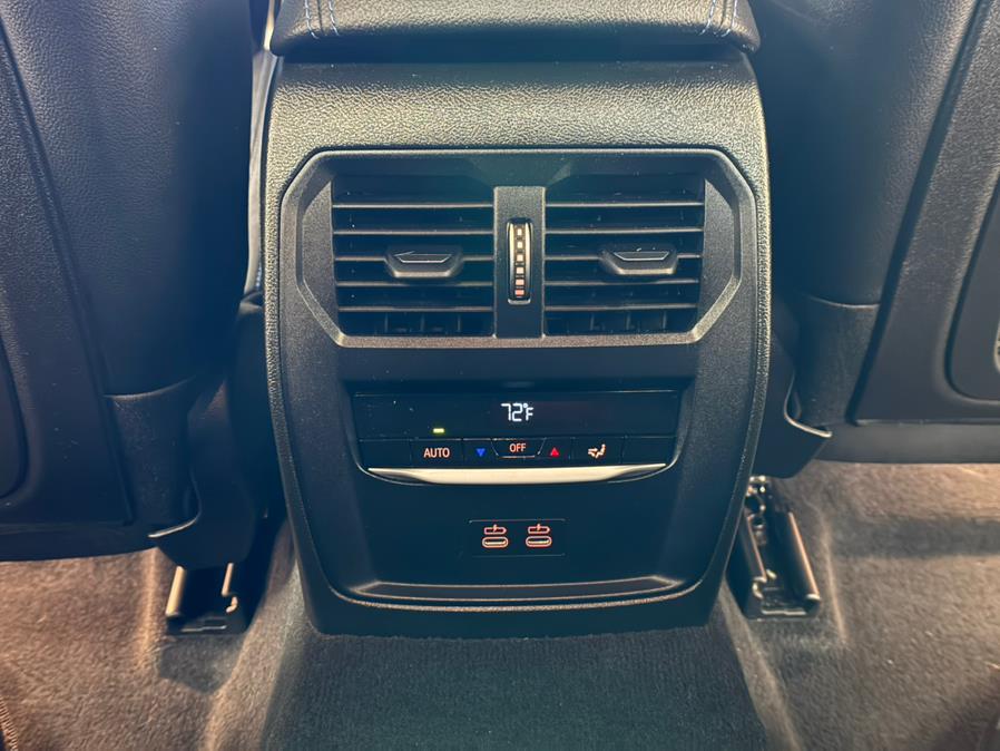 2021 BMW 3-Series 330i xDrive Sedan North Americ photo