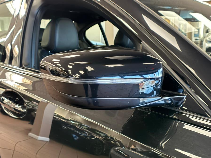 2021 BMW 3-Series 330i xDrive Sedan North Americ photo