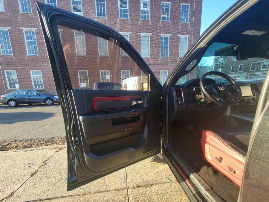2016 RAM 1500 4WD Crew Cab 140.5