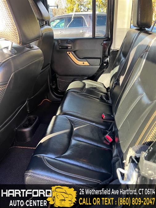 2014 Jeep Wrangler Unlimited Sahara photo