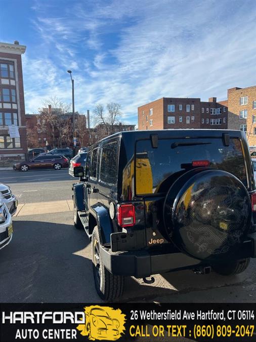 2014 Jeep Wrangler Unlimited Sahara photo