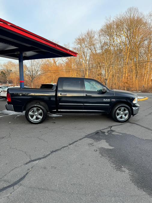 2015 RAM 1500 4WD Crew Cab 140.5